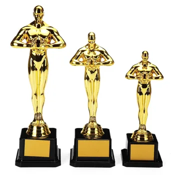 18cm 21cm 26cm Oskaro trofėjaus apdovanojimai Paauksuotas plastikinis Mažojo Auksinio žmogaus taurės statulėlės vakarėlis Dovanos Išskirtiniai smulkių amatų suvenyrai