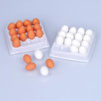 1Set Lėlių namelio modeliavimo kiaušiniai Miniatiūriniai mini kiaušiniai su padėklu Lėlių namelis Virtuvės aksesuarai Modelis Žaislai Virtuvės dekoras