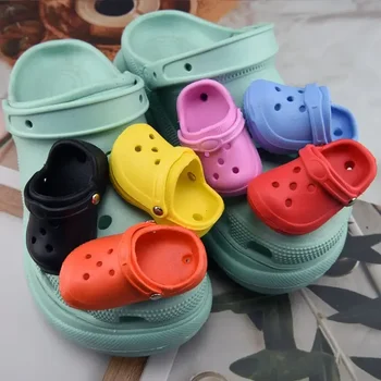 1Vnt Mieli mini batai Croc Charms PVC batų dekoravimas Suaugusiems vaikams Sandalai Batų pakabukai Spalvingi Jibz Cros priedai Nemokamas pristatymas
