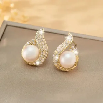 2024 Vandens lašo formos auskarai su apvalia perlų imitacija Prabangi elegantiška aukso spalva moterų vestuvių papuošalams