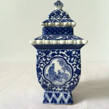 antikvarinė Mėlyno ir balto porceliano stiklainio pagoda senovės Kinijoje