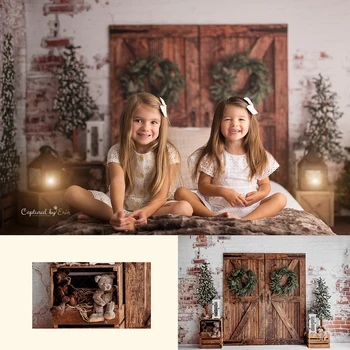 Kalėdinis galvūgalio fonas Mergaitė Vaikai Portretinė fotografija Xmas Medžiai Tvarto durys Lova Medinė lenta Fonas Photostudio