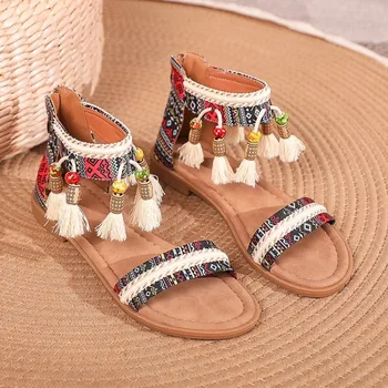 Mada Moteriškos basutės 2023 Vasara Naujo stiliaus galinis užtrauktukas Karoliukai Kutas Moteriški batai Etninis stilius Romos sandalai Moterys