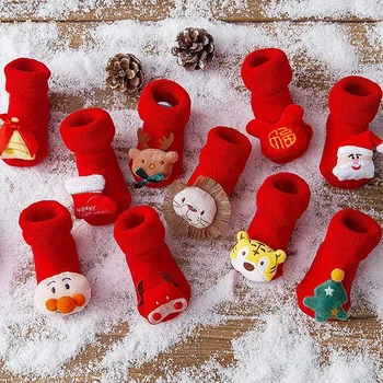 Mados pardavimas Mielos naujos kojinės kūdikiams Raudonas kūdikis Ruduo Žiema Sutirštintos šiltos Kalėdos Naujųjų metų grindų kojinės Medvilnė