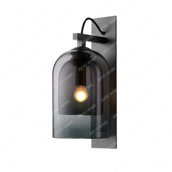 Modernus minimalistinis stiklinis sieninis šviestuvas Geležinė svetainė Miegamojo studijos praėjimas Kūrybinis sieninis šviestuvas