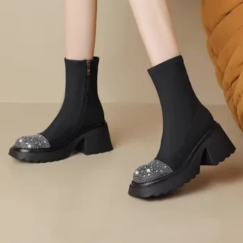 Moteriški kulkšnies batai Žiema lauke Kvadratiniai kulniukai Mada 2023 Nauja užtrauktuko batų platforma Trend Rhinestone batai moterims