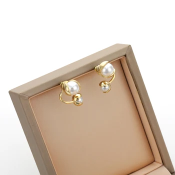 Naujas dviejų dėvėjimo metodas 925 Sidabrinė adata padengta 14K aukso perlų auskarai Romantiški lengvi prabangūs moteriški auskarai Dailūs papuošalai