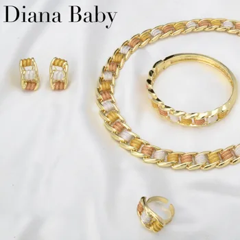 Naujausias Dubajaus aukso spalvos papuošalų rinkinys moterims Prabangios kokybės trijų atspalvių karoliai Auskarai Apyrankės žiedas Vestuvių papuošalai