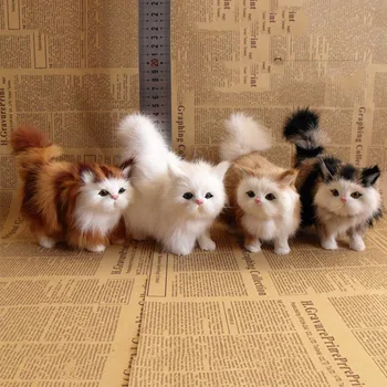 realistiška katės lėlė apkabinanti įdarytą dirbtinį kailinį gyvūno žaislą vaikams Simuliacinis gyvūnų augintinių žaislas Namų dekoro kūdikio dovana