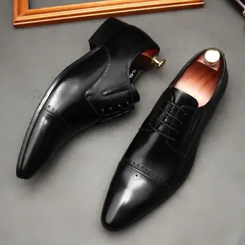 Rudens vyrų oficialūs batai rankų darbo kepurės pirštas Oksfordo verslas Europietiško stiliaus suvarstomi natūralios odos smailių galiukų suknelės batai vyrams