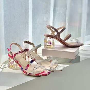 Skaidrus krištolo žiedlapių kulnas Moteriški batai Karoliukų dirželiai Sandalai Japonija Kulkšnies sagtis Zapatos Mujer Summer Chaussure Femme