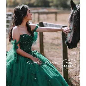 Smaragdiniai žalieji perlai Karoliukai Quinceanera suknelė Rutulinis chalatas nuo pečių Aplikacijos Lankas Korsetas Saldus 15 Vestidos De Quinceañera