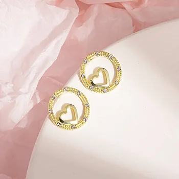 Sweet Heart Stud auskarai moterims Tuščiaviduriai apvalūs maži auskarai Aukso spalvos metalo pusė Korėjos mados ausų papuošalai bijoux femme