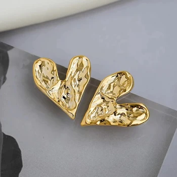 Vintažinis metalo dizainas Aukso spalvos širdies formos auskarai Korėjietiški papuošalai Neįprasti aksesuarai moterų vakarėliams Papuošalai Dovanos