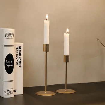 Šiaurės šalių vienos galvos žvakidė Paprastas geležies meno žvakidė Vestuvių dekoravimas Romantiška atmosfera Žvakių šviesa Vakarienė Žvakės taurė